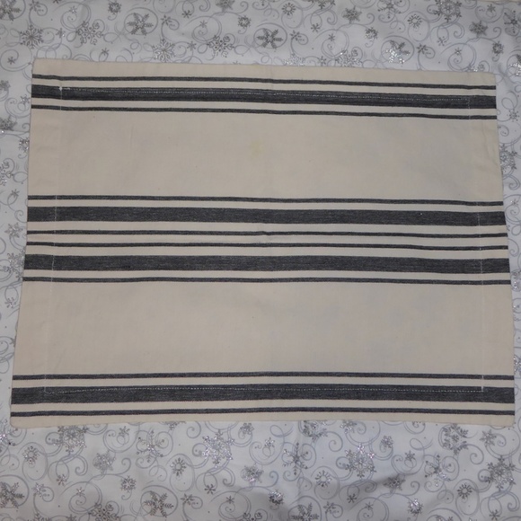 SET 6 IVORY BLACK STRIPE PLACEMATS RECTANGULAR COTTON 18" x 13" WORLD MARKET EUC - Picture 2 of 3